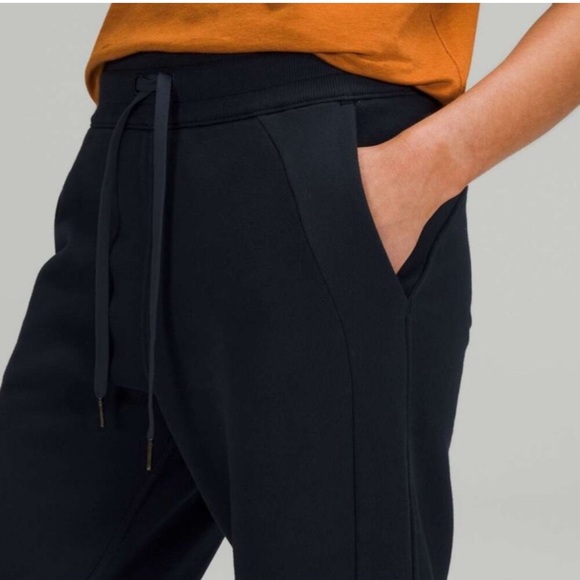 lululemon athletica Pants - Lululemon Women’s Scuba Black Jogger Pants